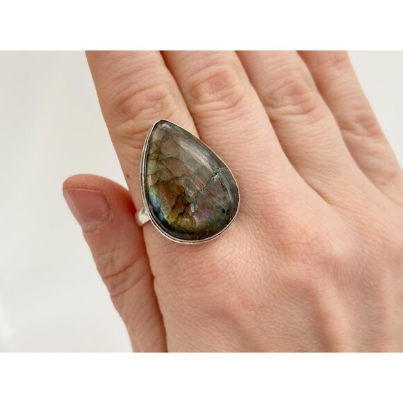 Teardrop Shaped Labradorite Vintage Sterling Silver Cabochon Ring - sz 12 - Picture 6 of 10